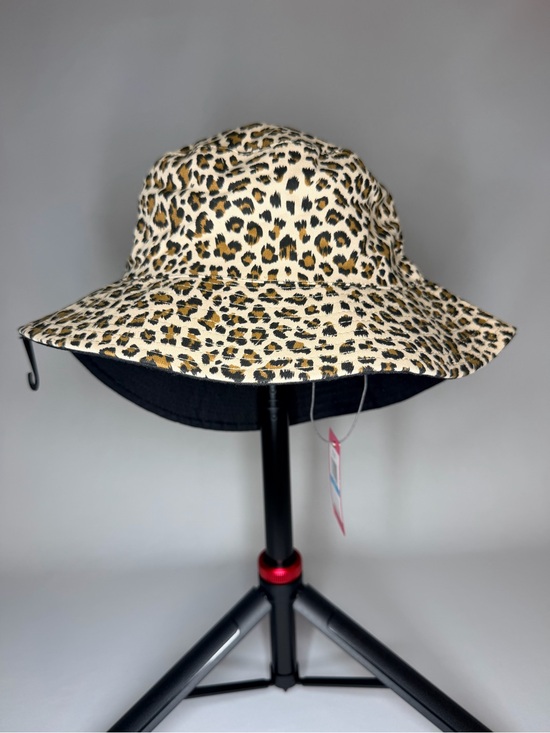 Vince Camuto Accessories - Vince Camuto Leopard-Print Reversible Bucket Hat - Black and Tan